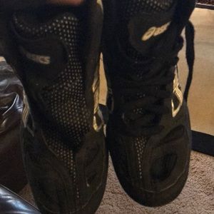 Wrestling shoes